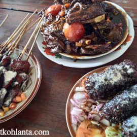 Menikmati Sate Kambing Khas Solo di Sate Pak Manto